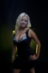riley - fashion pic