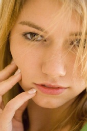 Amanda Swetmon - headshot 3