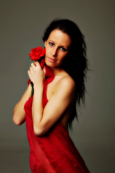 Tina - Red Rose