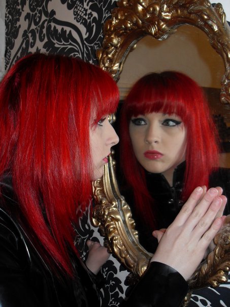 Kitsch - Mirror Mirror