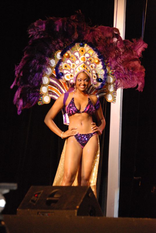 Relle Antonette - COSTUME