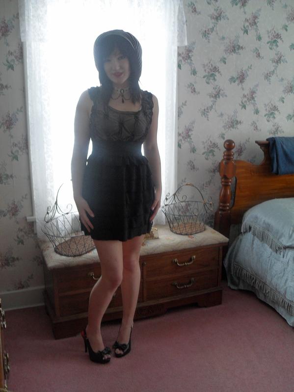 DallaceNikhol - Nice dress.
