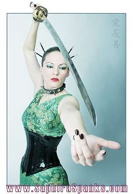 Saphira Spanks