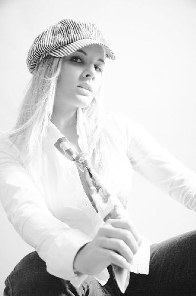 Naomi K - Cap n Tie