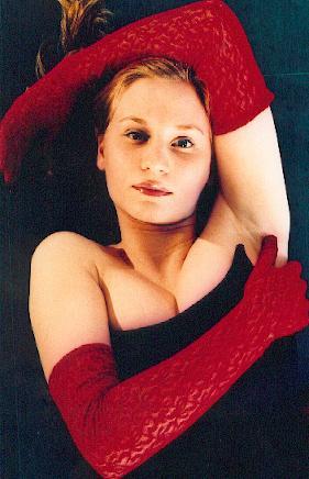 caz - red gloves etc