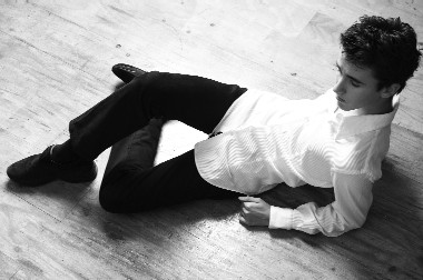 Tom - New ID Photoshoot - Feb 2004