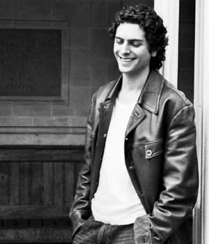 Thom - Waiting here again