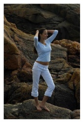 Kayleigh - on the rocks 