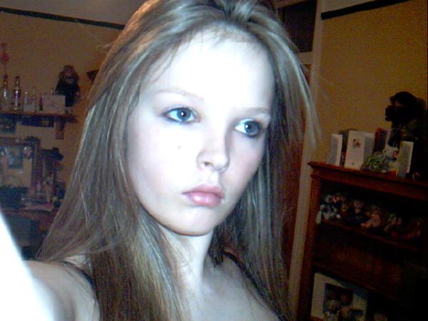 Holly - pout
