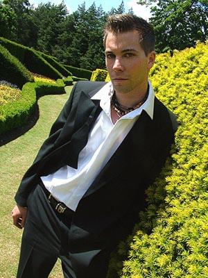 SimonW