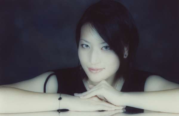 debbie - blue contact lences