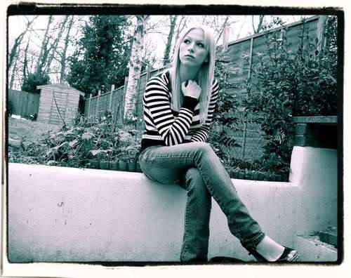 Robyn x. - x