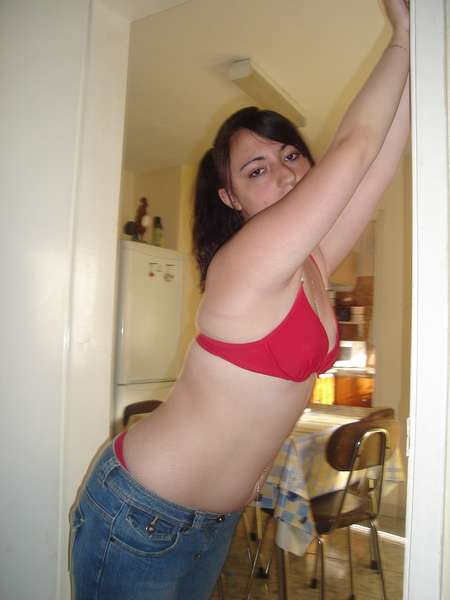 Laura - posing