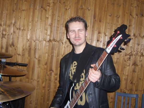 Richard T - me and my guitar