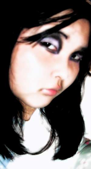 Santi - make up.