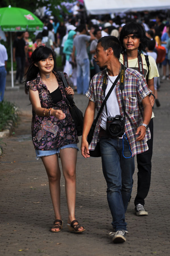 hansel tenujaya - threesome