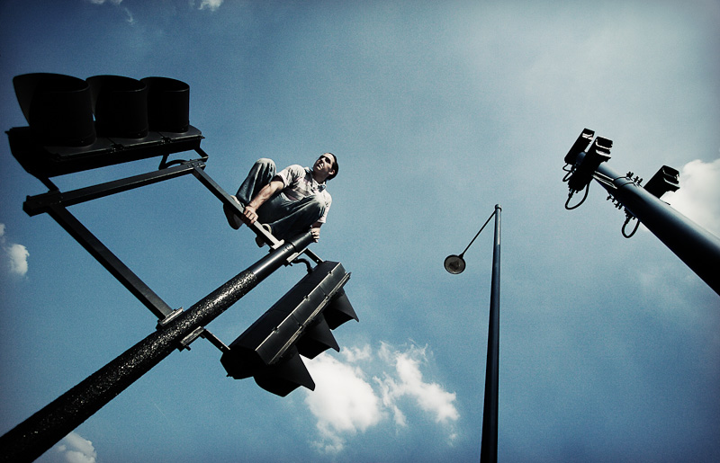 Jonathan Lucas - 'Blind': Daniel Ilabaca