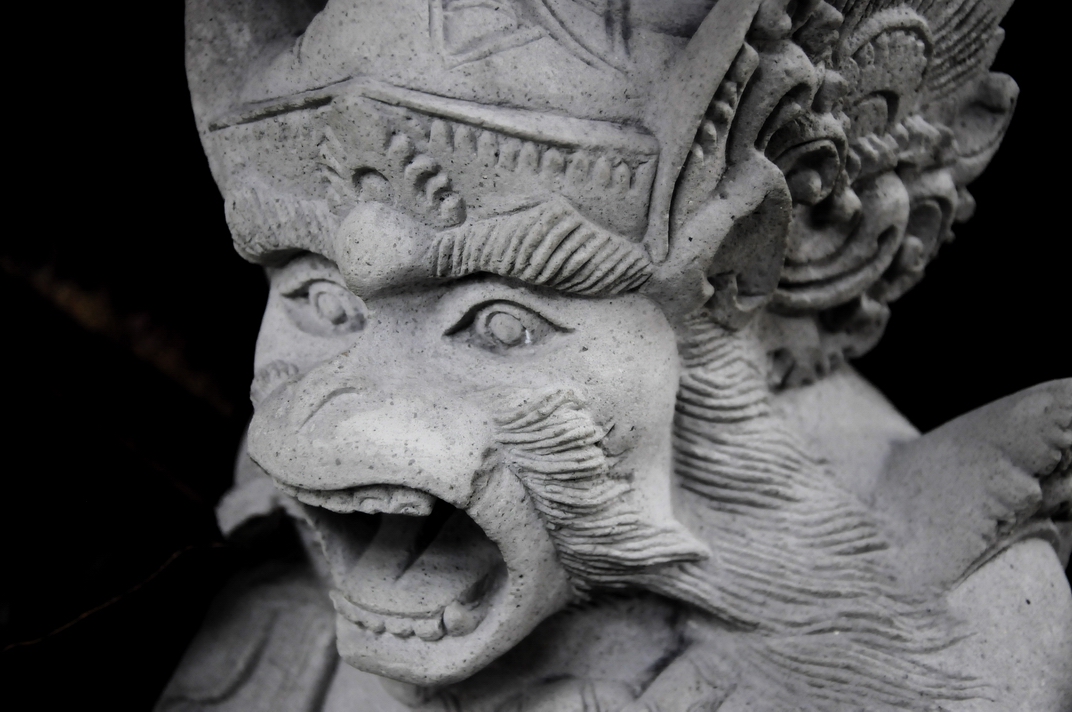 Shahman - Bali Statues