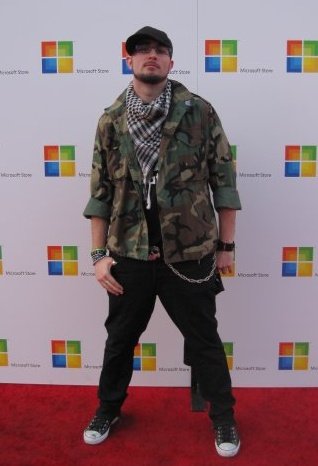 Crowly Blackbird - Microsoft Red Carpet