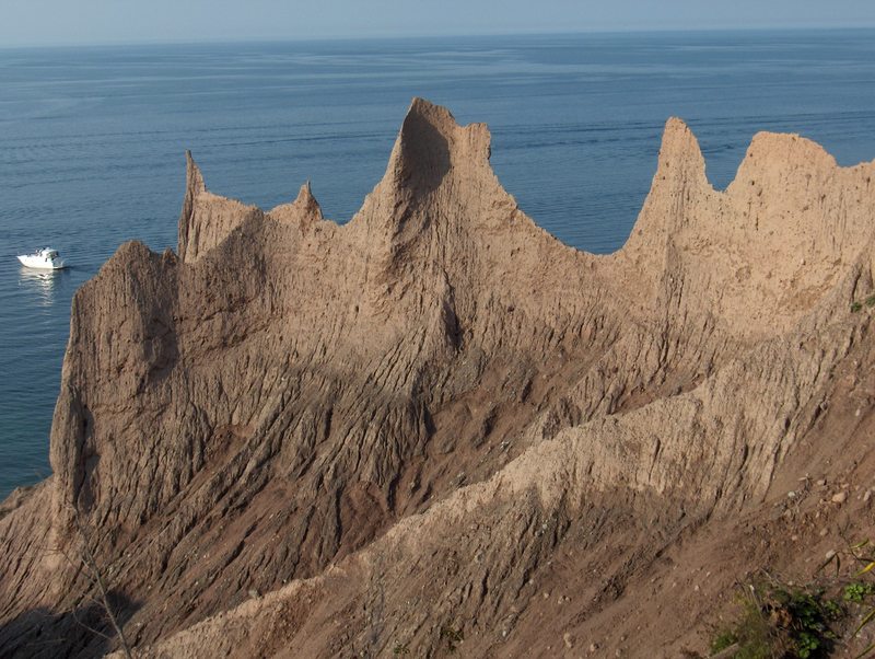 Craig Muckle - A view of Lake Ontario, over the bluffs