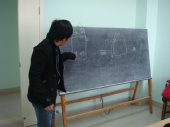 李