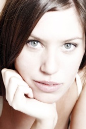 lee hardcastle - green eyes