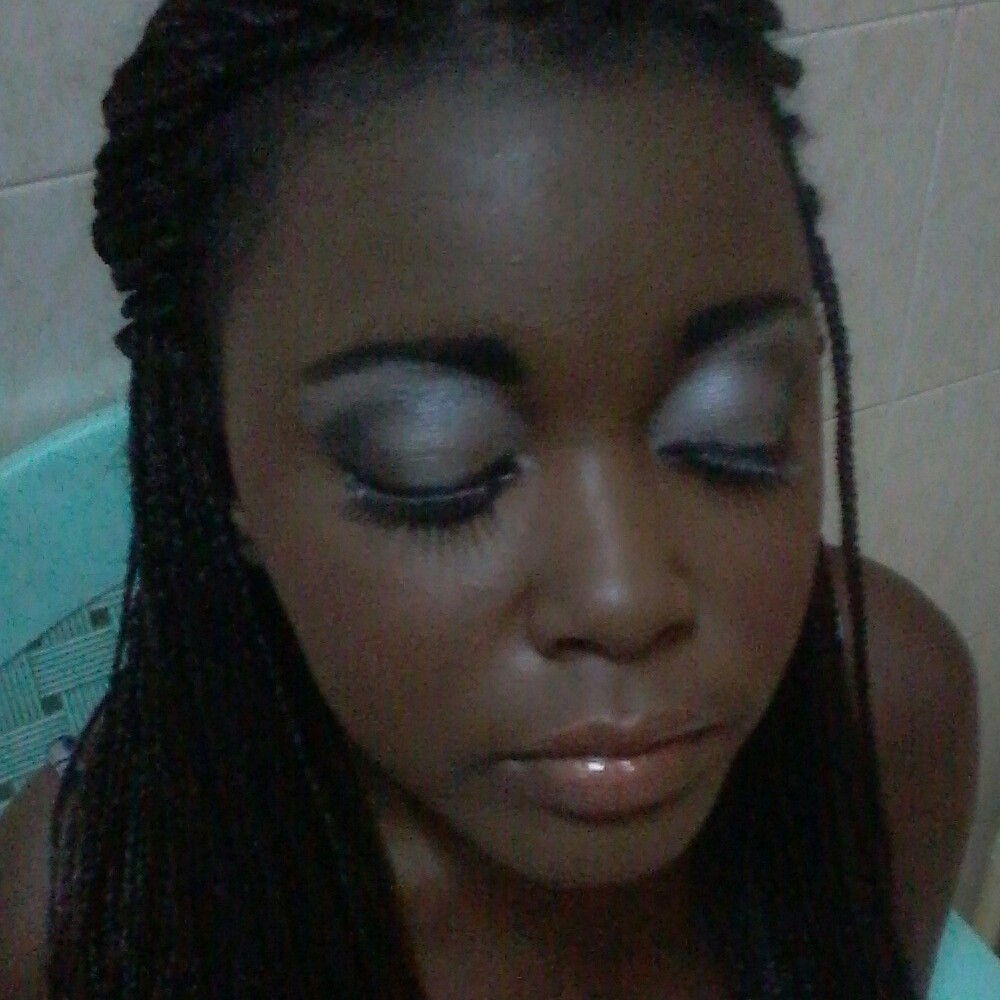 Eve  - eye makeup